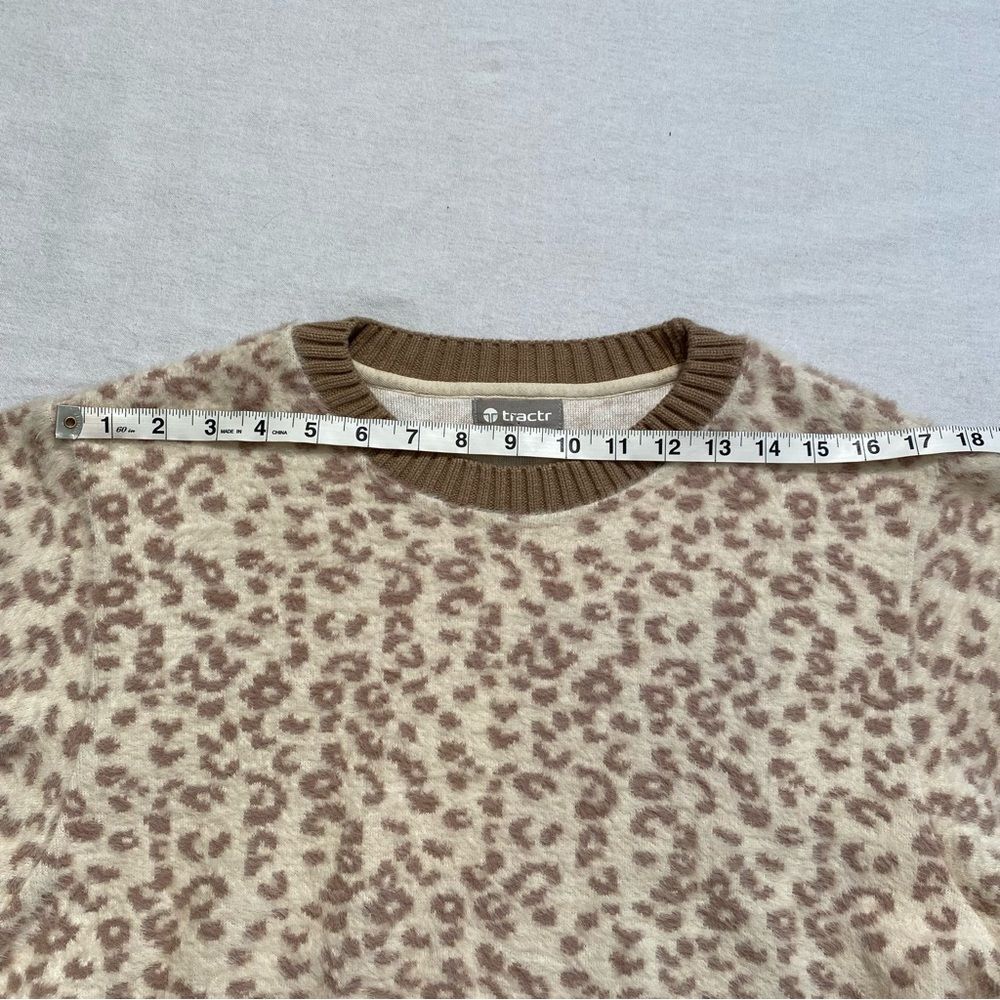 Tractr Beige Leopard Fuzzy Knit Cropped Sweater Balloon Sleeve Women's M - Picture 6 of 12